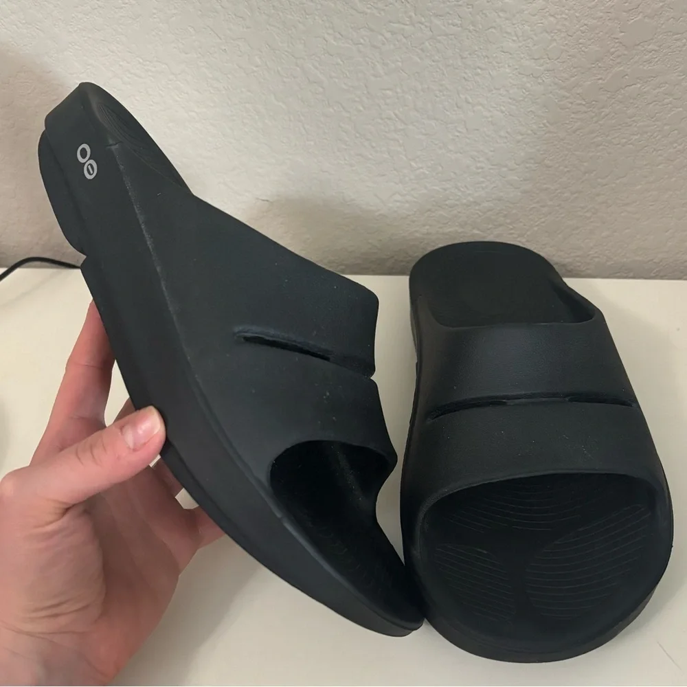 OOFOS | OOahh Sport‎ Sandals Black Slides Sz M8/W10